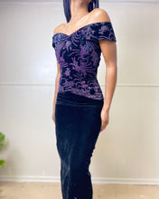 Load image into Gallery viewer, Vintage Embellished Purple Floral Velvet Black Dress (S)
