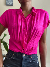 Load image into Gallery viewer, Vintage 1980s Fuchsia Pink Top
