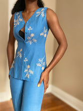 Load image into Gallery viewer, Vintage Blue Sleeveless Embroidered Suit Set
