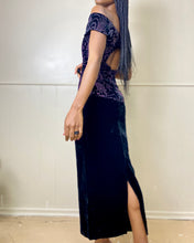Load image into Gallery viewer, Vintage Embellished Purple Floral Velvet Black Dress (S)
